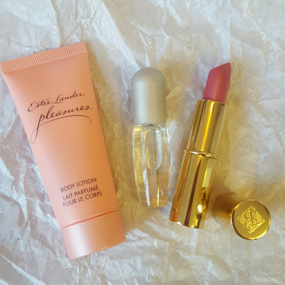 Estee Lauder Pleasures accessories set